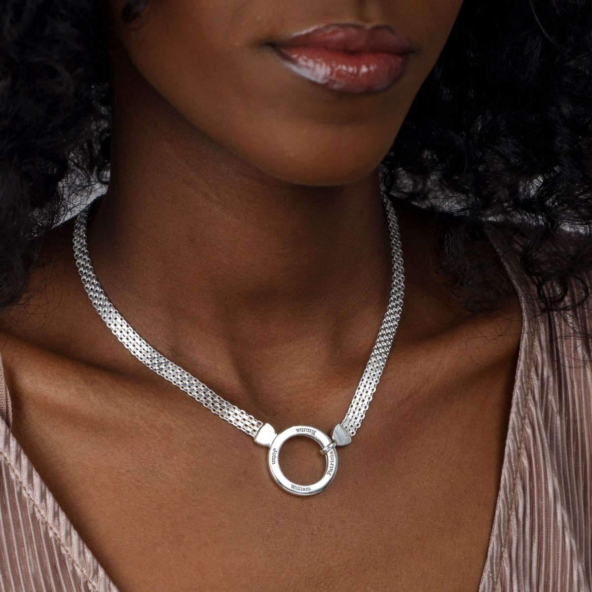 Big Family Circle Name Necklace [Sterling Silver]