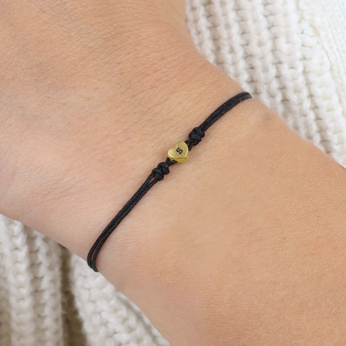 Open Heart Initial Bracelet - Black [14 karat gold]