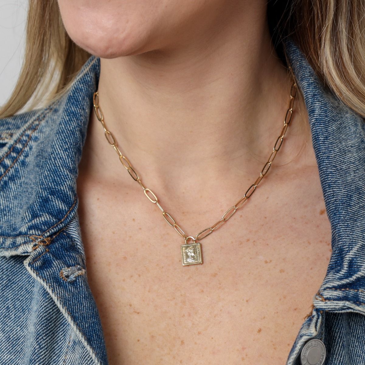 For the Queen Necklace