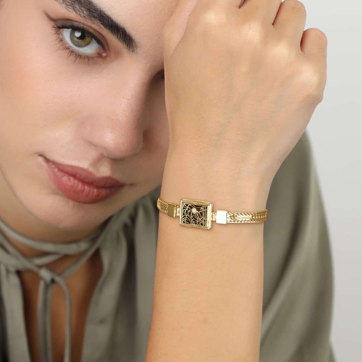 Treasured Spot Map Silhouette Bracelet with Braided Chain [18K Gold Plated]