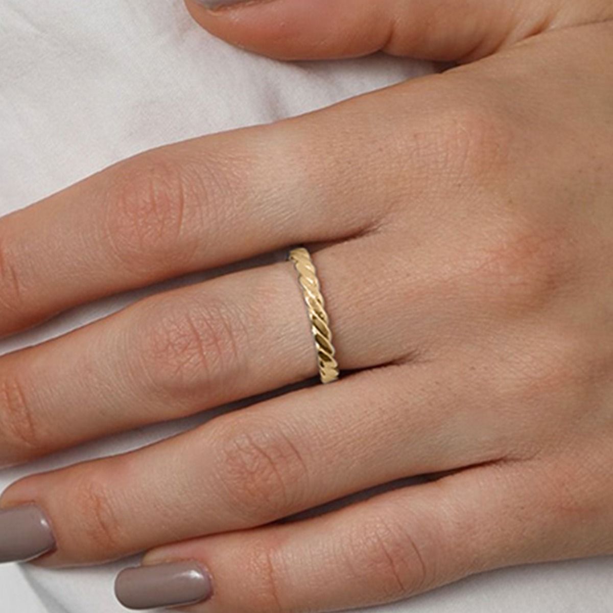 Charming Twist Ring