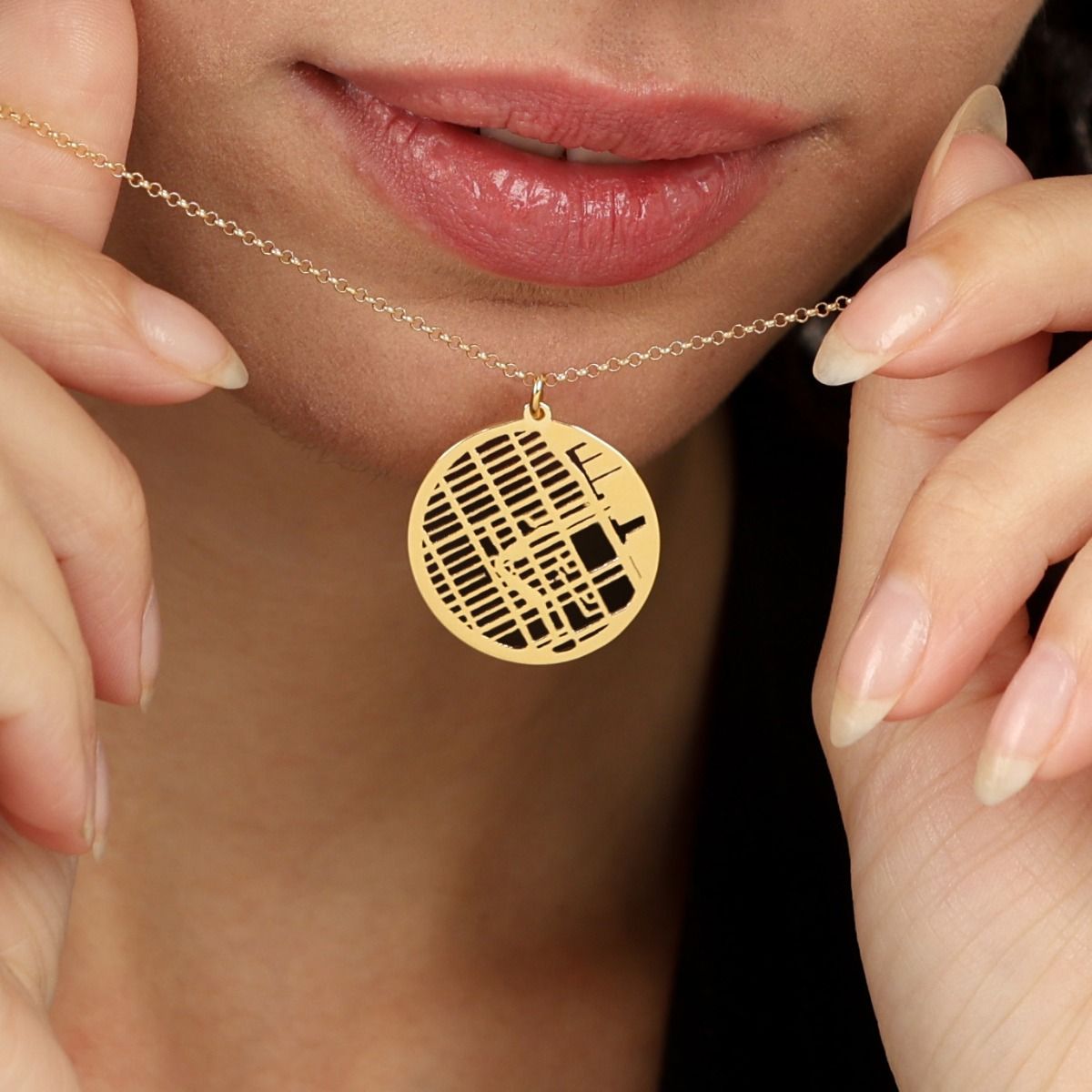 Cong Tv La Chance Necklace Memories Circle Map Silhouette Necklace