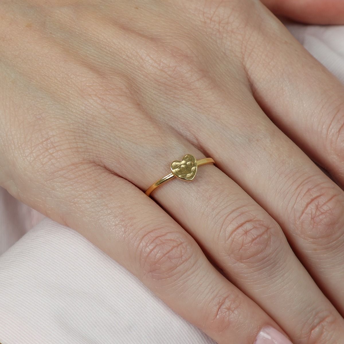 Delicate Heart Ring