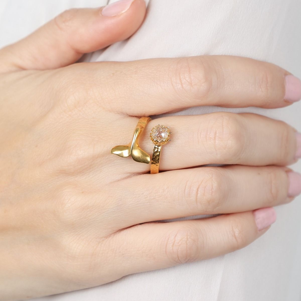 Rule the Sea Ring [White Crystal]
