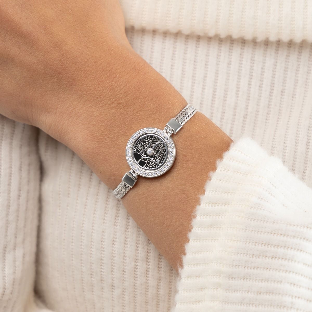 Precious Spot Silhouette Map Bracelet with Diamonds [Sterling Silver]