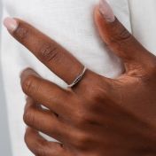 Black Crystals Bar Ring [Sterling Silver]