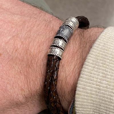 Men Brown Bracelet with Engraved Spheres in Silver